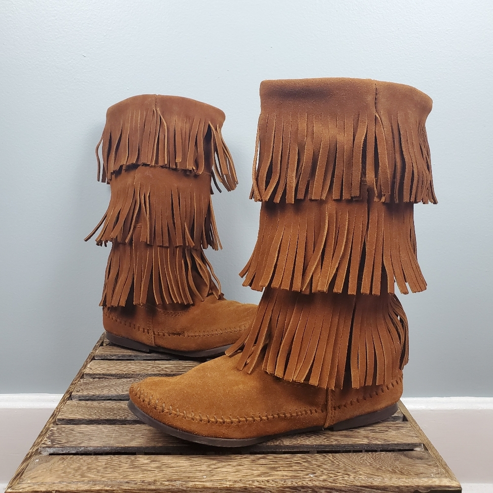 Minnetonka Three-Layer Fringe Suede Boots Size 9 - image 4